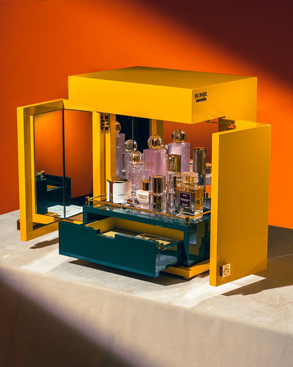 Aesthetic Alcove N°2