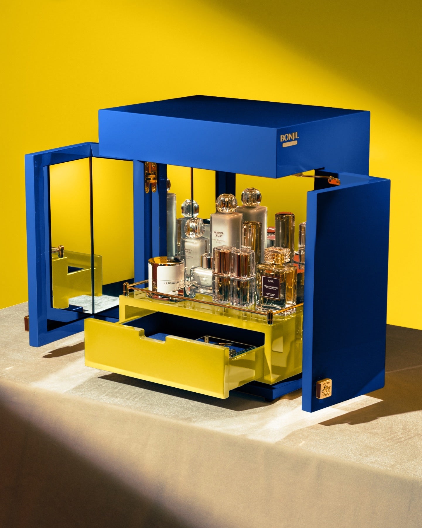 Aesthetic Alcove N°2