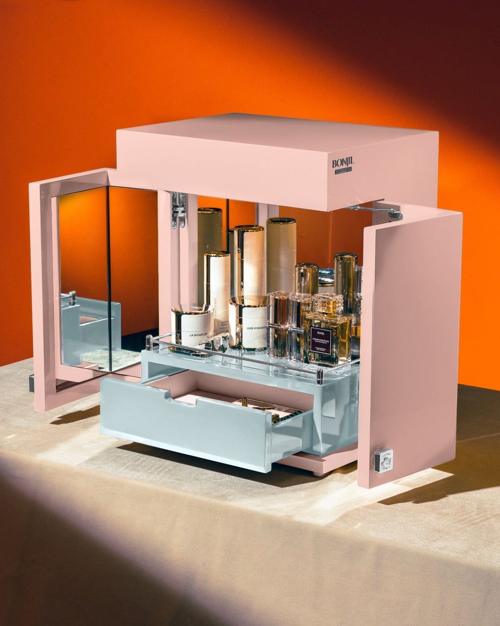 Aesthetic Alcove N°2