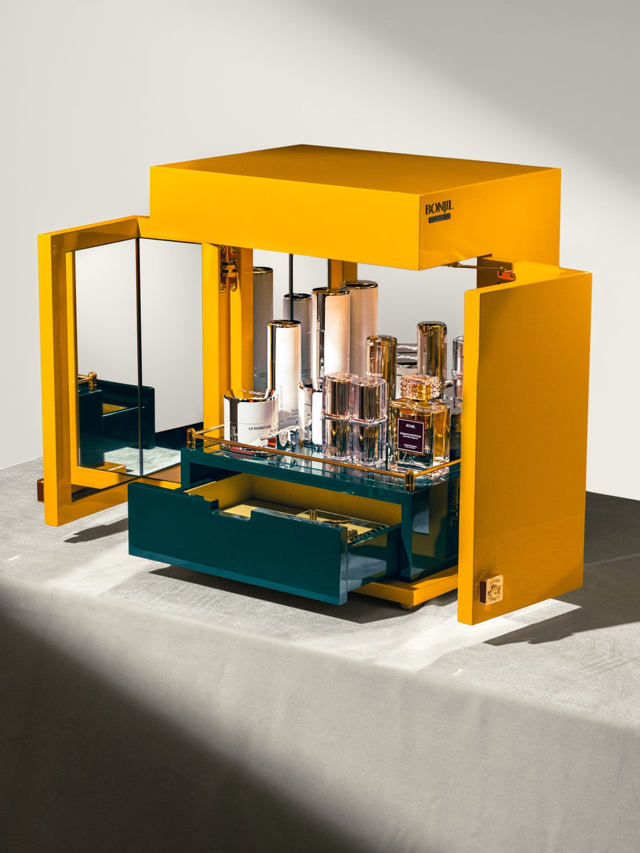 Aesthetic Alcove N°2 — La Signature Au Caviar Collection Set